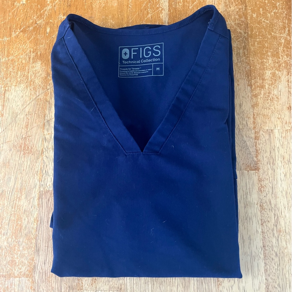 Figs Scrub Top M